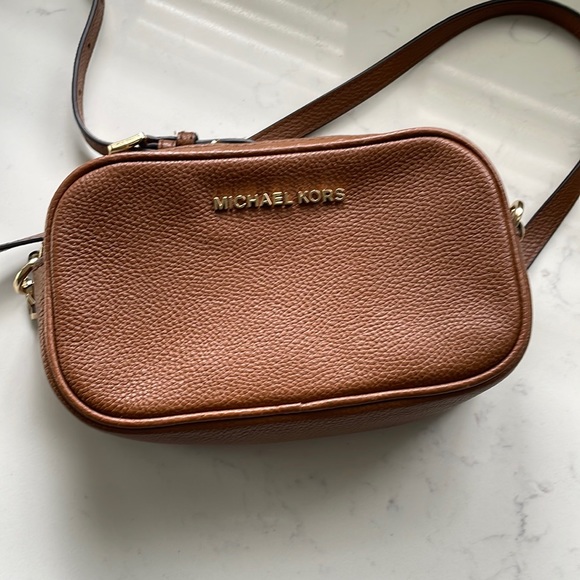 Michael Kors double zipper Jet set pebbled leather Crossbody bag nwot - Picture 1 of 17